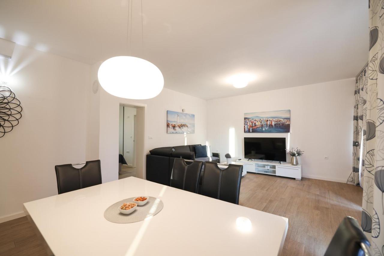 Apartmani Mato 1 Zara Esterno foto