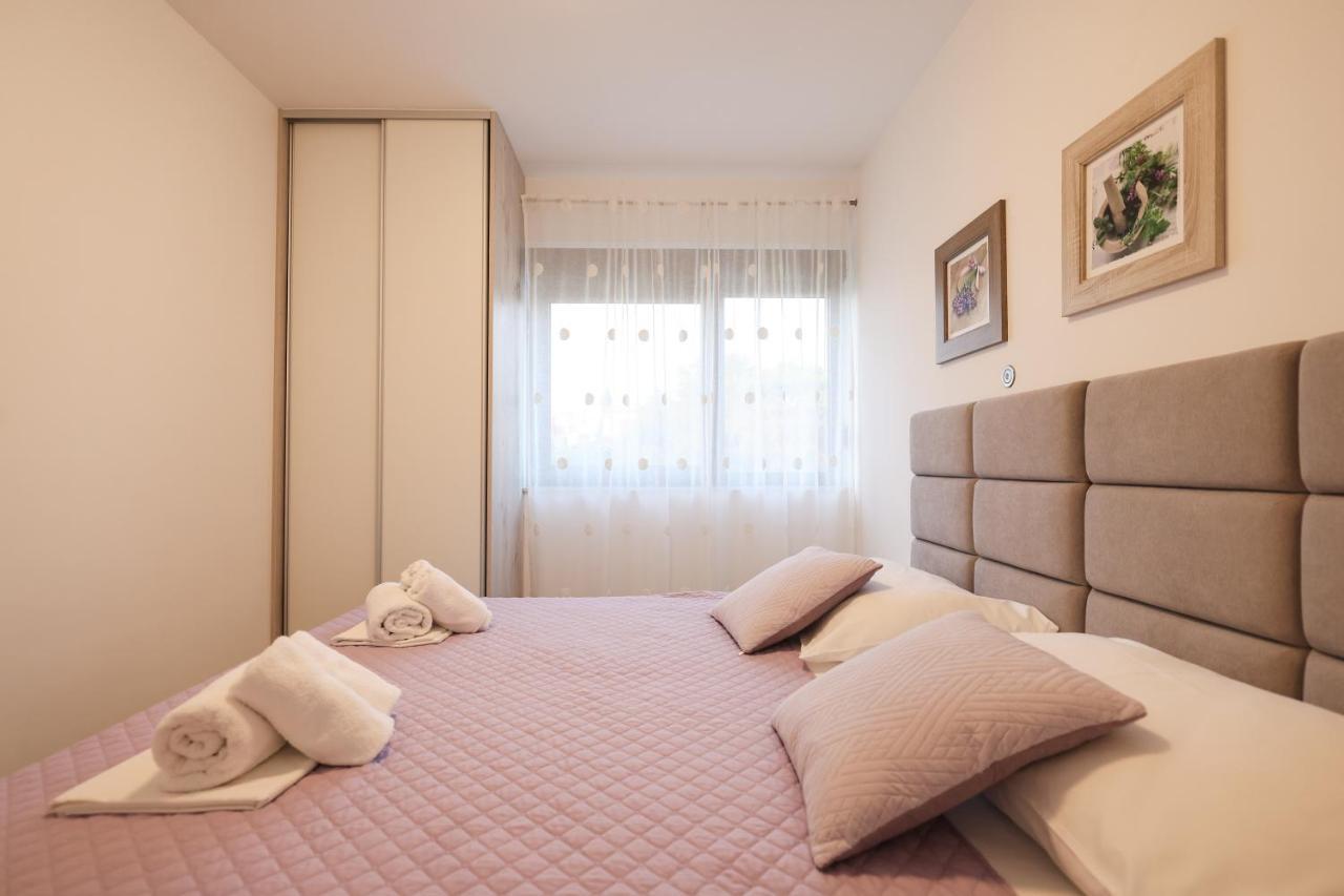 Apartmani Mato 1 Zara Esterno foto