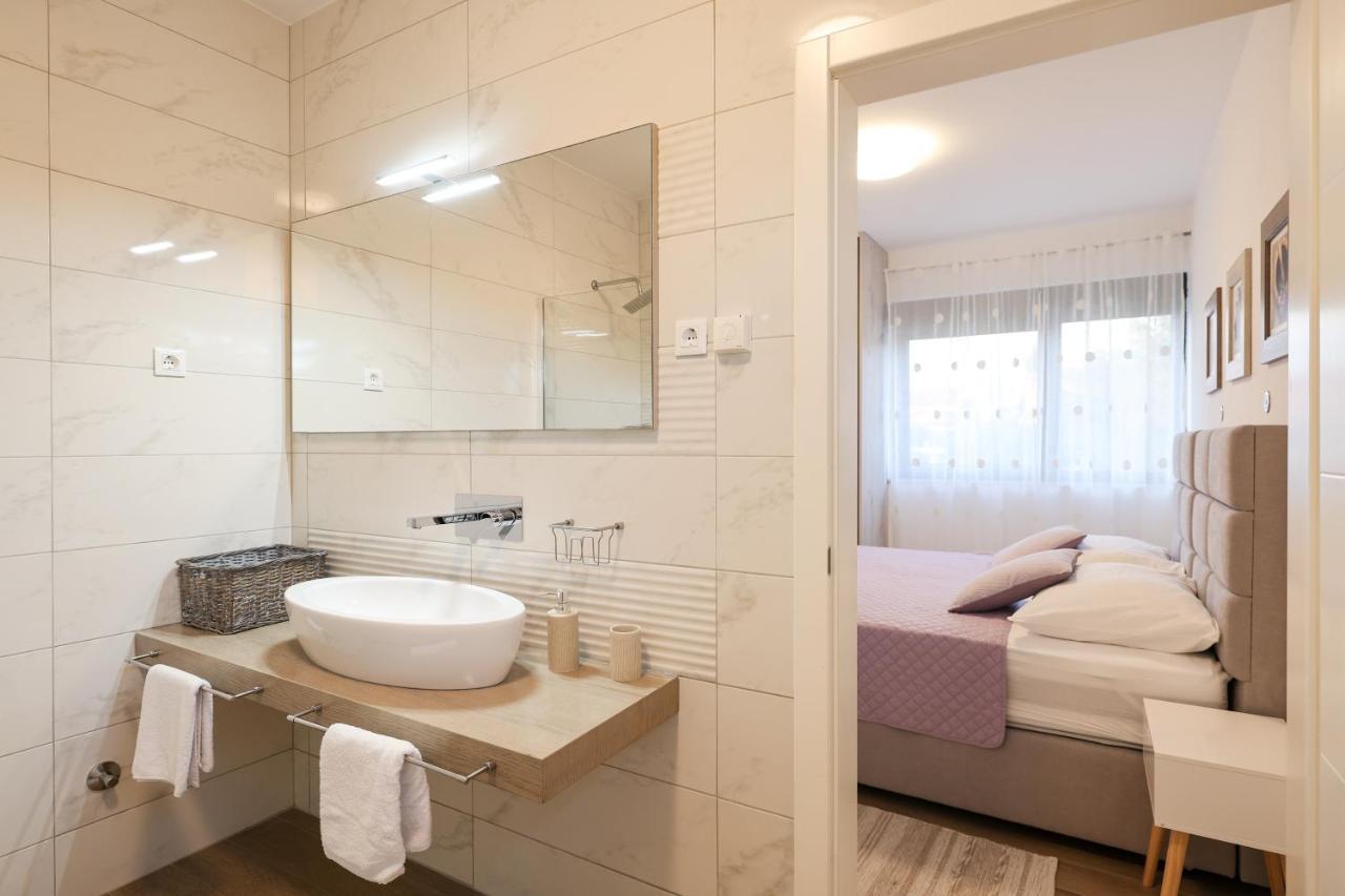 Apartmani Mato 1 Zara Esterno foto