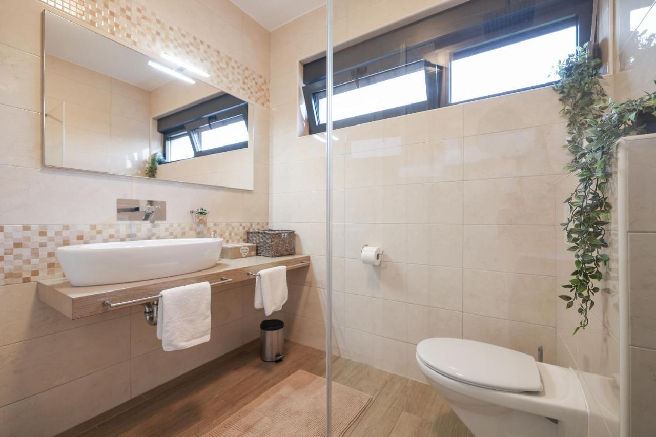 Apartmani Mato 1 Zara Esterno foto