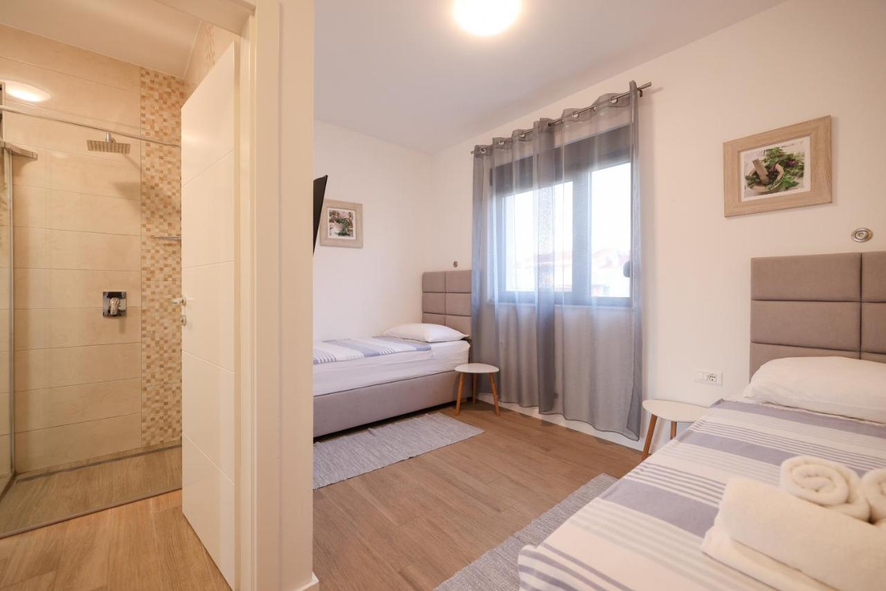 Apartmani Mato 1 Zara Esterno foto